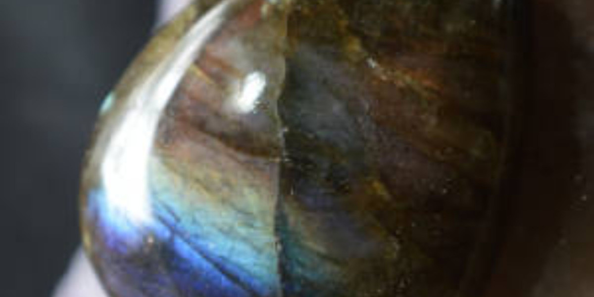 Why Labradorite Stone Is Known as the Stone of Magic